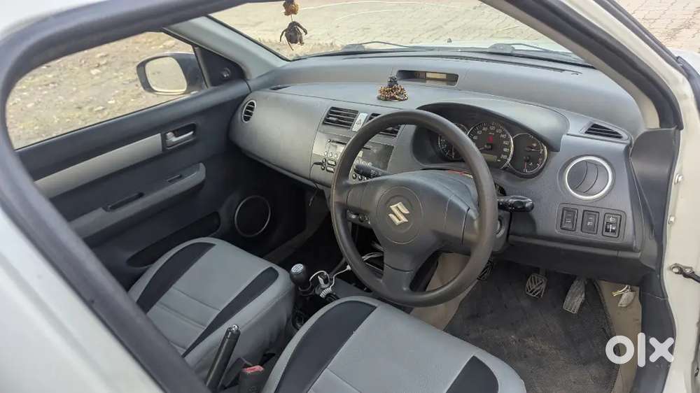 Maruti Suzuki Dzire 2011