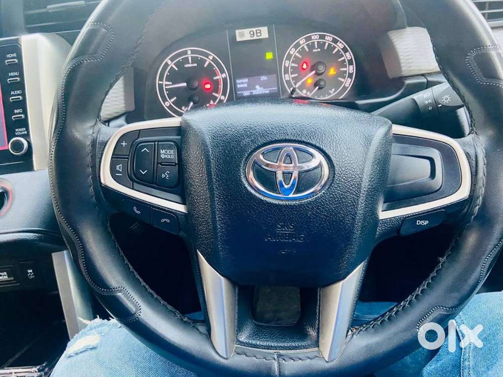 Toyota Innova Crysta 2.4 G Plus Mt 8 Str, 2022, Diesel