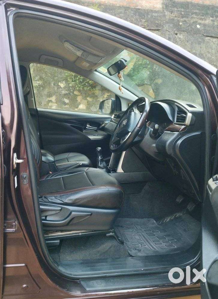 Toyota Innova Crysta 2.4 V, 2021