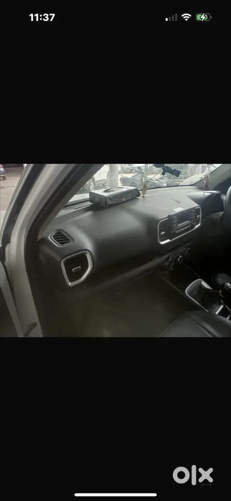 Hyundai Venue 2021 Petrol 21500 Km Driven In Brand New Condition..