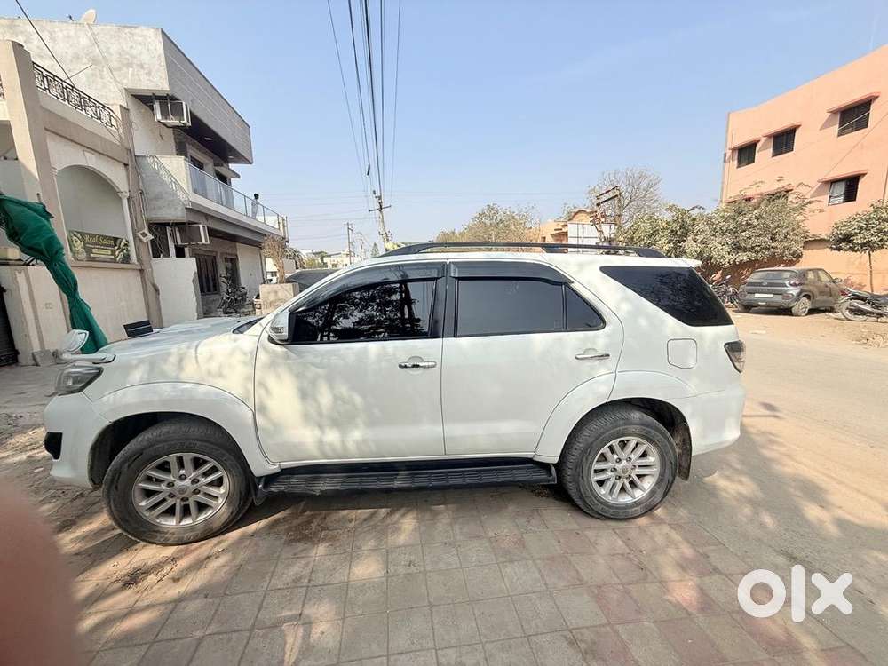 Toyota Fortuner 2015 Diesel Well Maintained