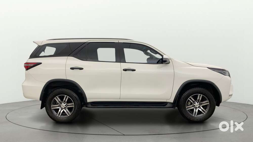 Toyota Fortuner [2021-ongoing] 2.7 2wd Petrol Mt, 2024, Petrol