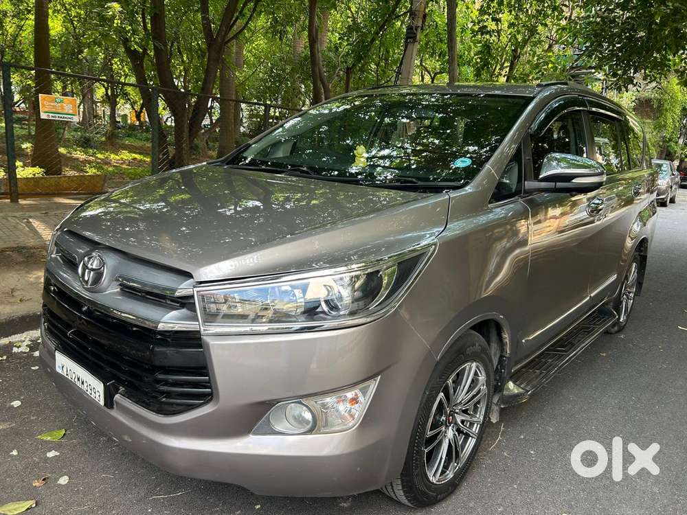 Toyota Innova Crysta 2.8 Zx At 7 Seater, 2017, Diesel
