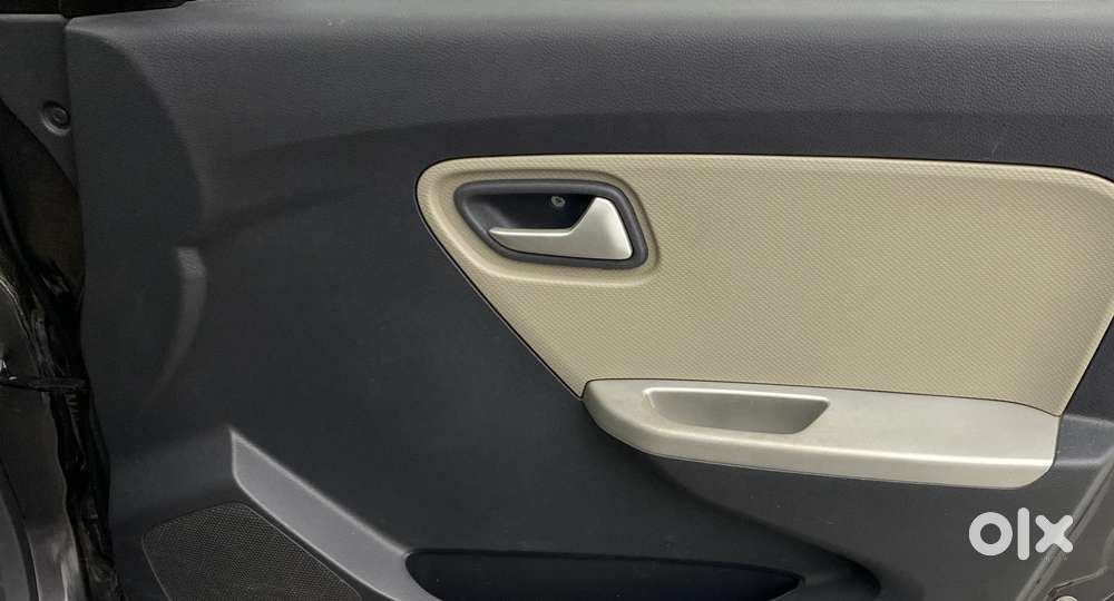 Maruti Suzuki Alto K10 Vxi, 2016, Petrol