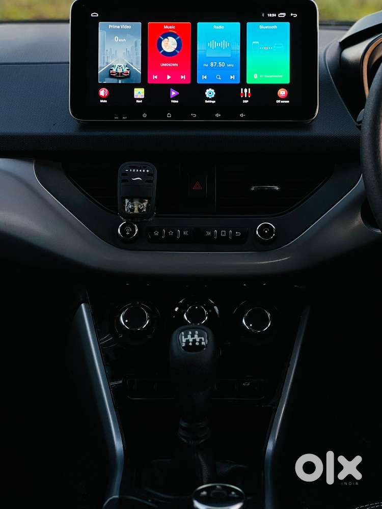 Tata Nexon, 2022, Petrol