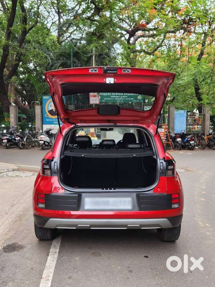 Hyundai Venue 1.0 S (o) Turbo Dct, 2024, Petrol