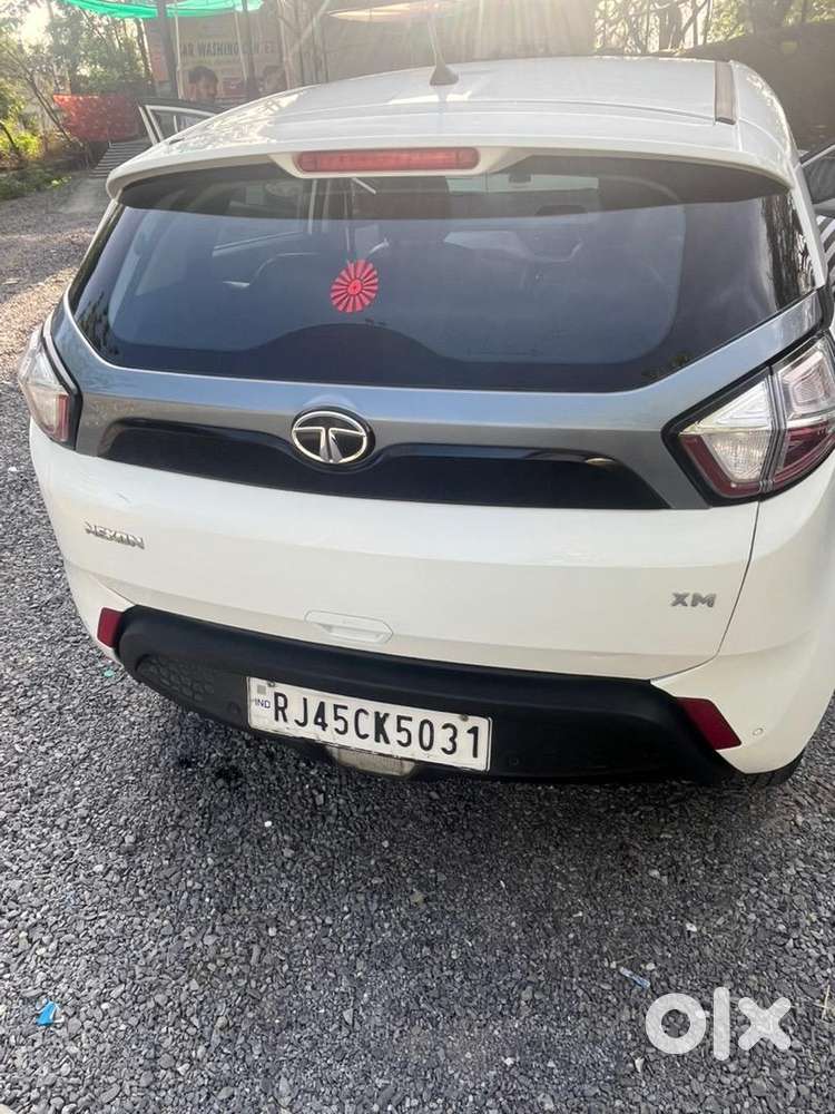 Tata Nexon Xm Petrol  First Owner  Excellent Condition