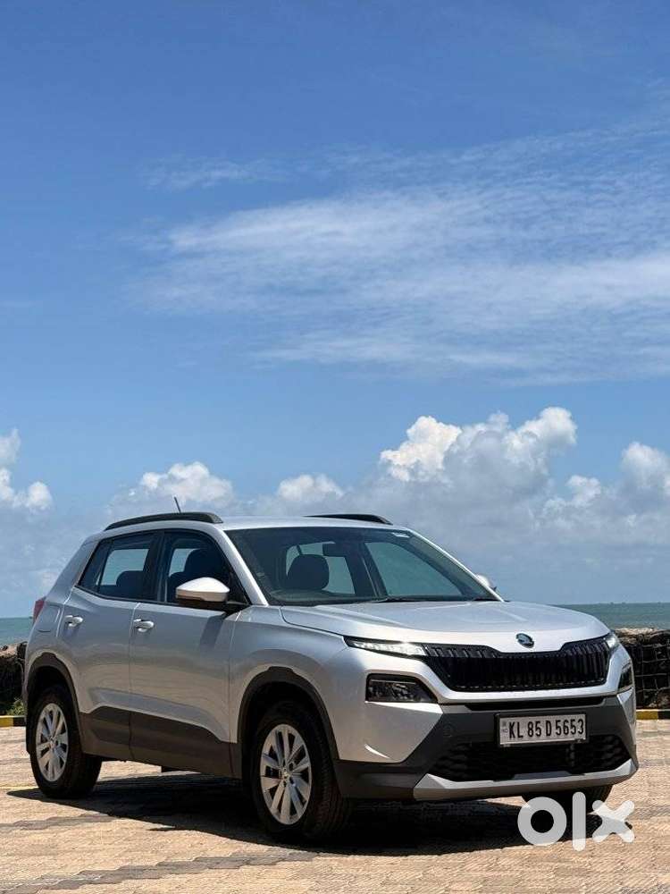 Skoda Kylaq Signature, 2025, Petrol