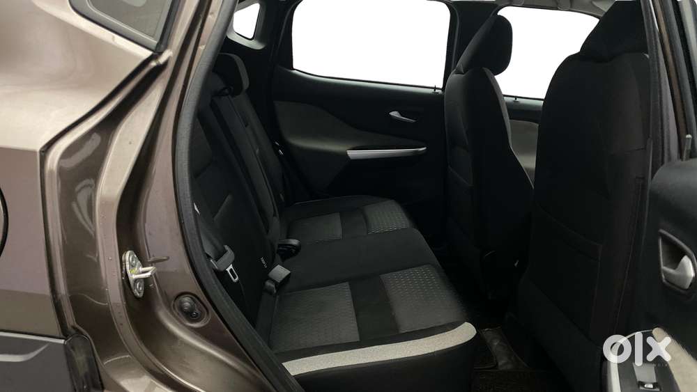 Nissan Magnite Xv Turbo, 2023, Petrol