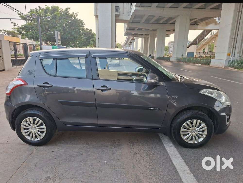 Maruti Suzuki Swift Vxi + Manual, 2016, Petrol