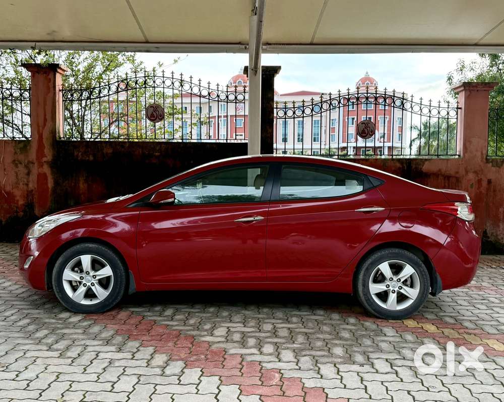 Hyundai Elantra 1.8 Sx Mt, 2015, Petrol