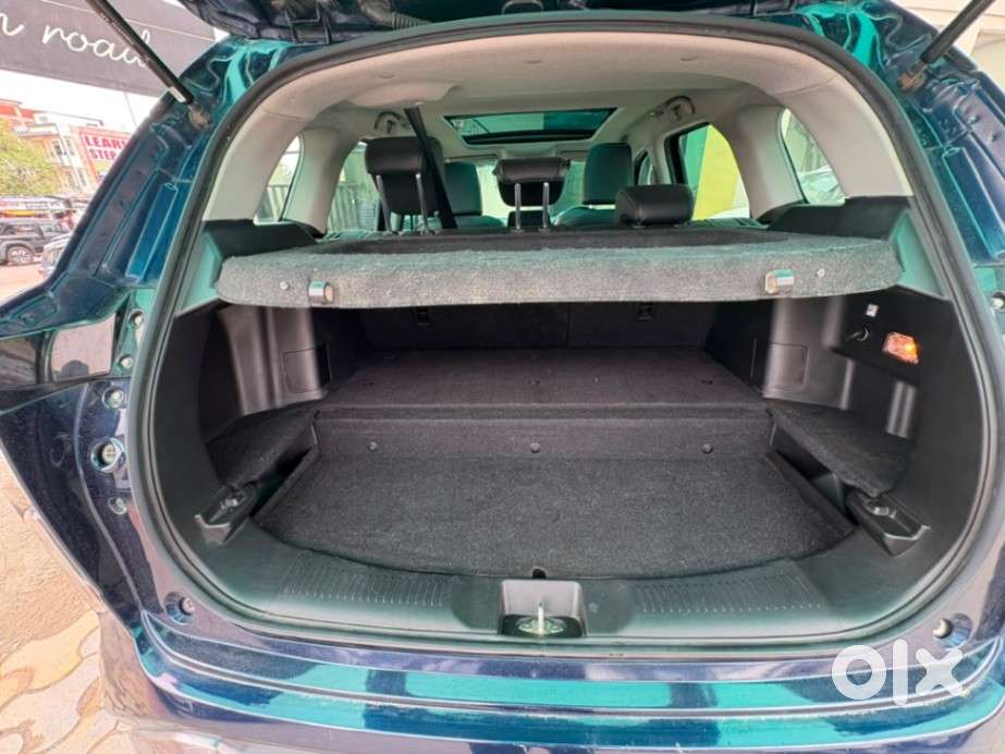 Maruti Suzuki Grand Vitara 1.5 Alpha Plus Intelligent Hybrid Ecvt, 2..