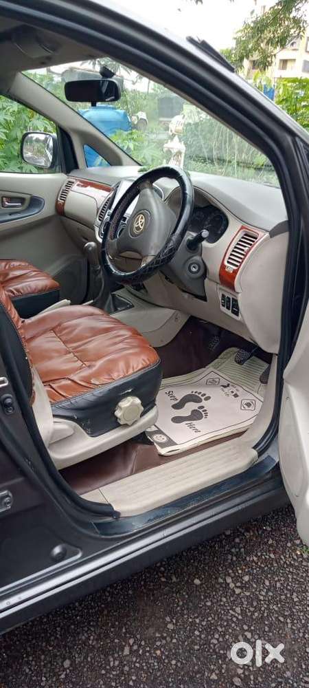 Toyota Innova 2012 Diesel Well Maintained