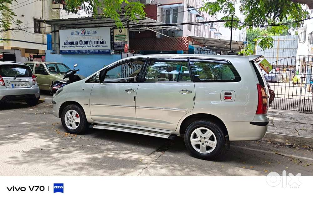 Toyota Innova 2.5 V Diesel 8-seater, 2008, Diesel