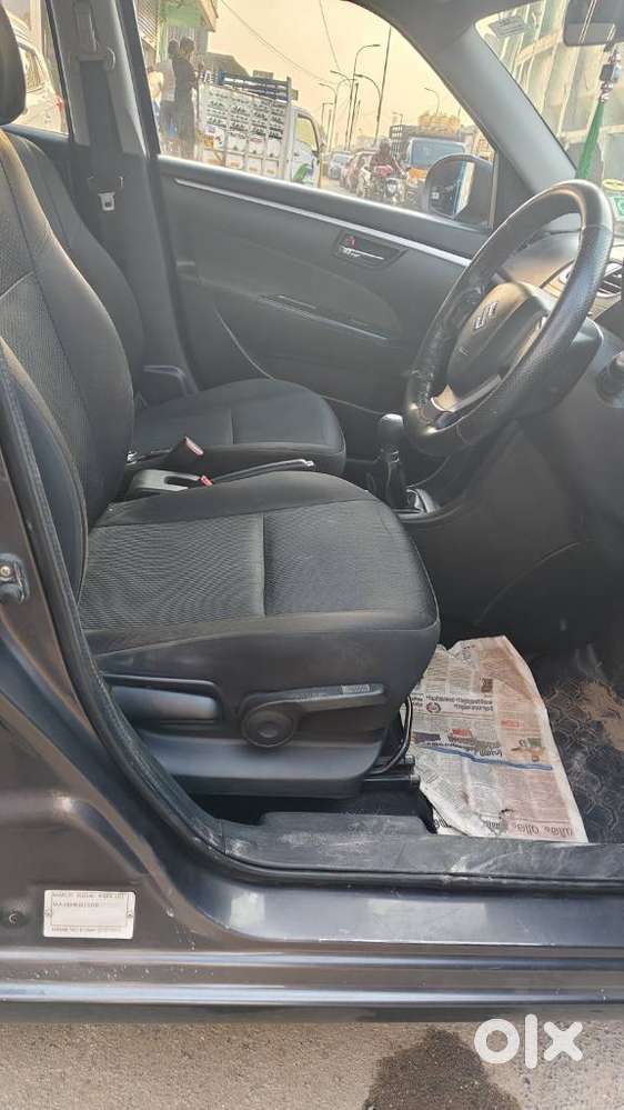 Maruti Suzuki Swift Vvt Zxi, 2017, Petrol