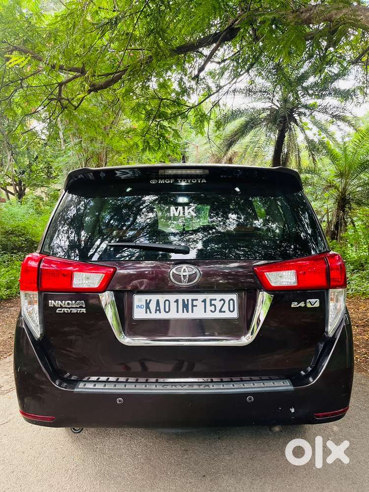Toyota Innova Crysta 2017 Diesel Well Maintained