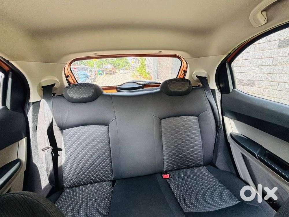 Tata Tiago Xz, 2016, Petrol