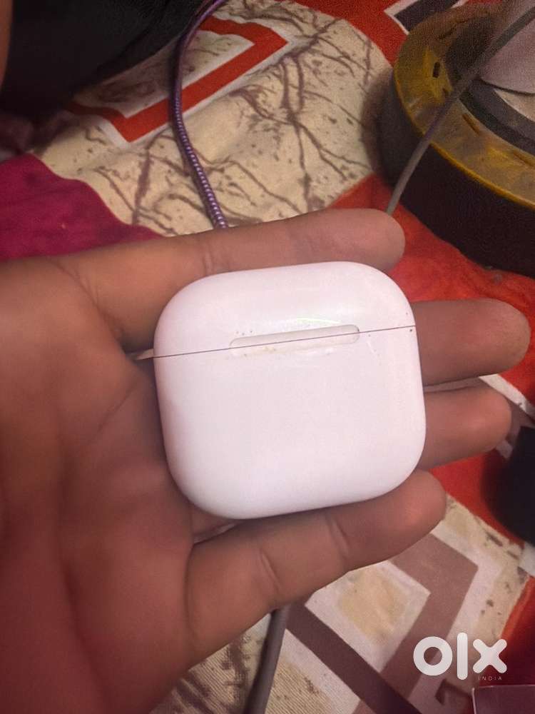 Apple airpods 4 Noise canclellation