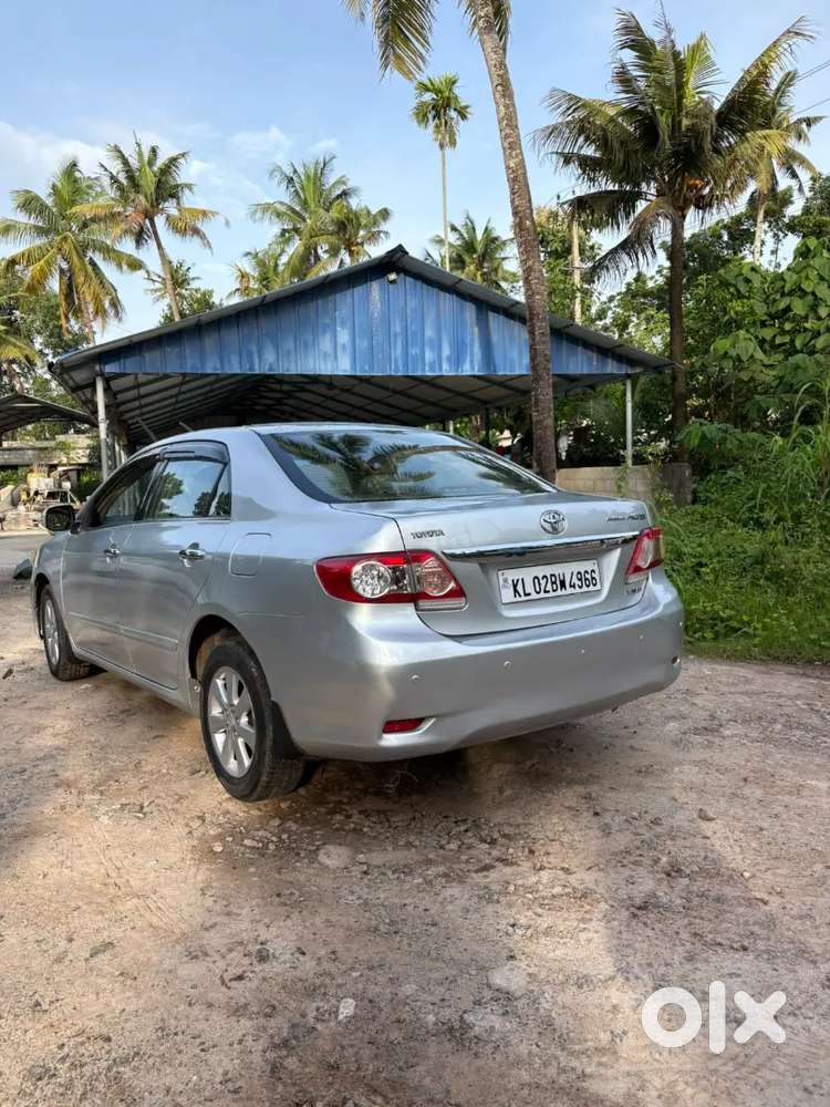 Toyota Corolla Altis 2013