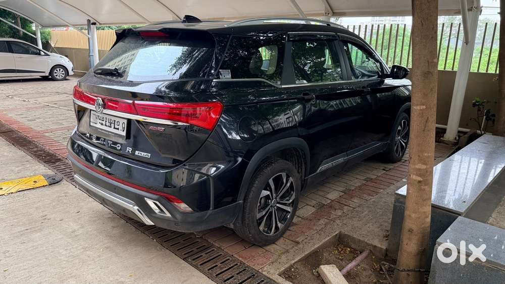 Mg Hector Plus Savvy Pro 1.5 Turbo Petrol Cvt 7 Str Dual Tone, 2023,..