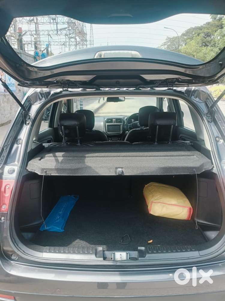 Maruti Suzuki Brezza 1.5 Zxi Smart Hybrid, 2021, Petrol