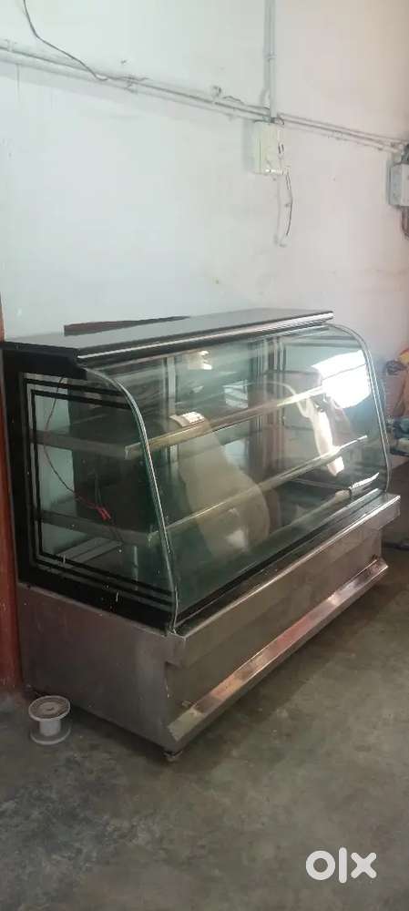 Glass display counter