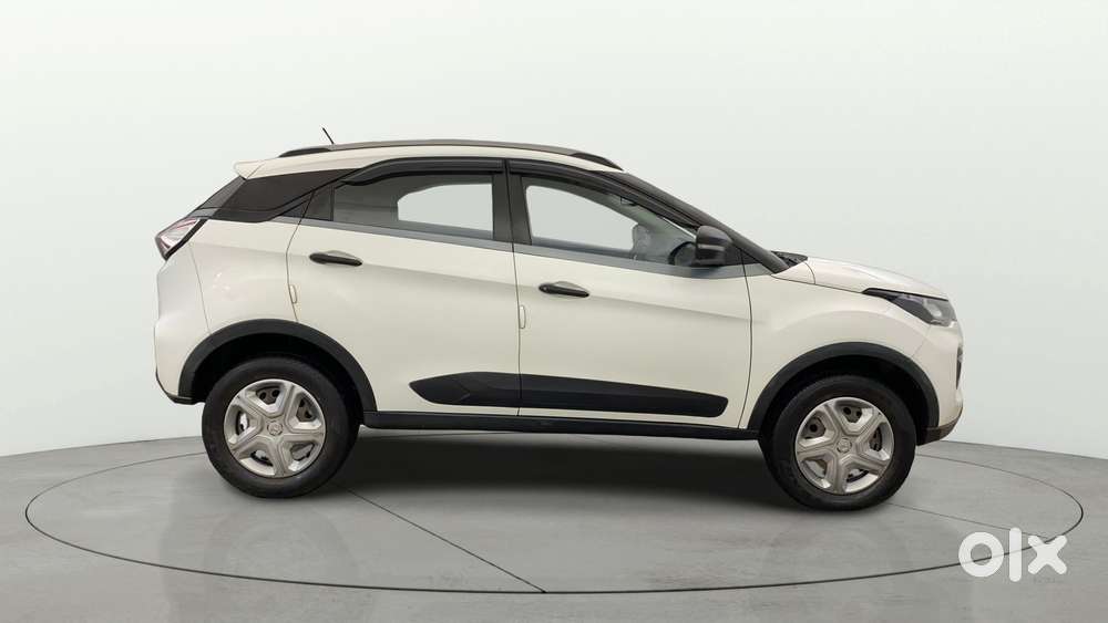 Tata Nexon 1.2 Revotron Xma, 2020, Petrol