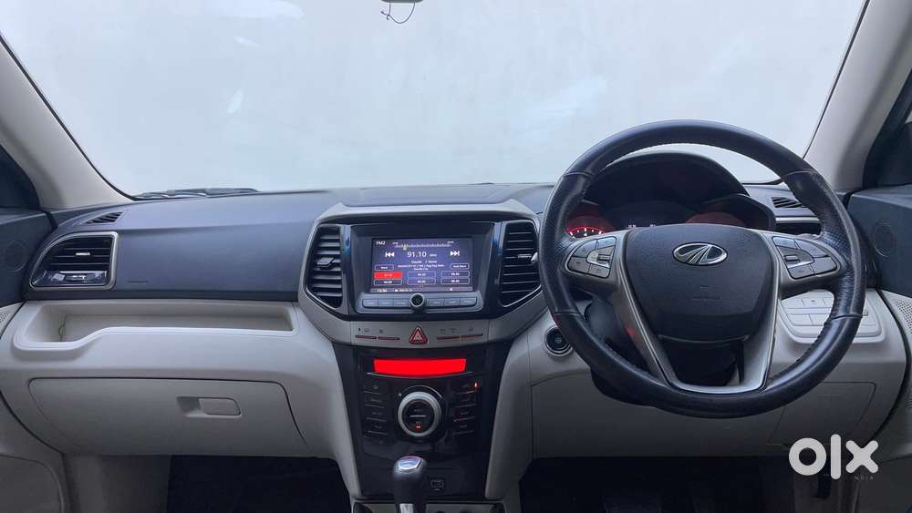 Mahindra Xuv300 1.2 W8 (o) Amt Petrol, 2021, Petrol