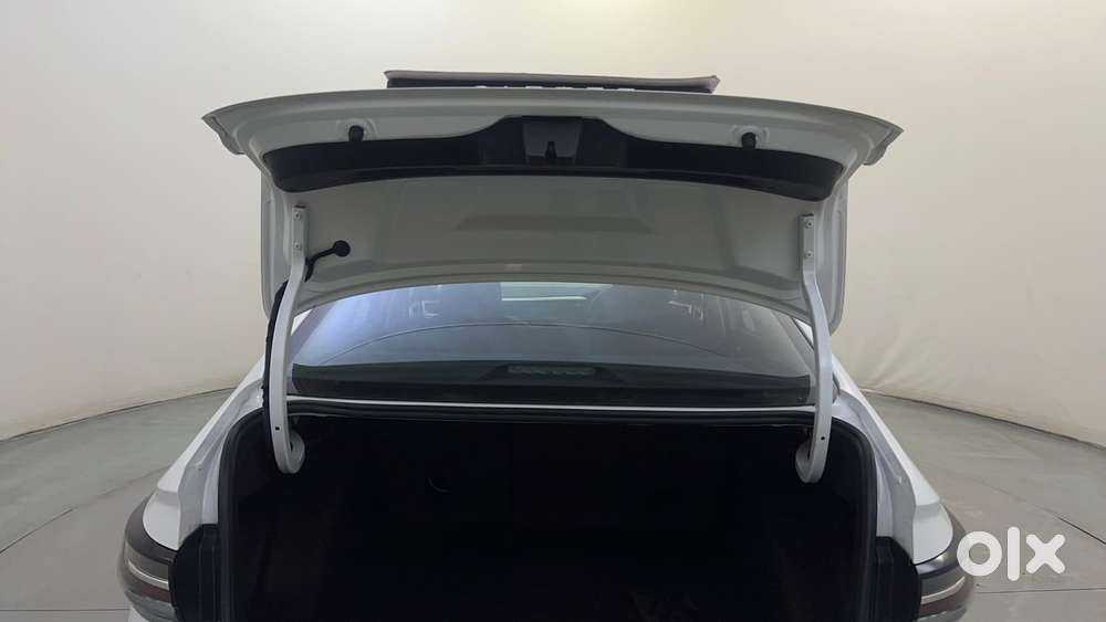 Volkswagen Virtus Highline Plus 1.0 Tsi At, 2023, Petrol