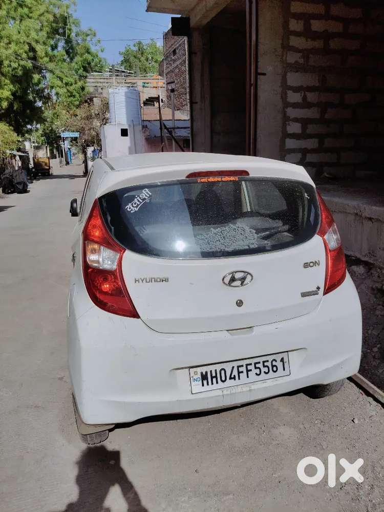 Hyundai Eon Magna 2012 ( सामने वाला काच क्रेक हे )