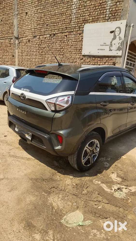 Nexon Sunroof 25km+ Mileage