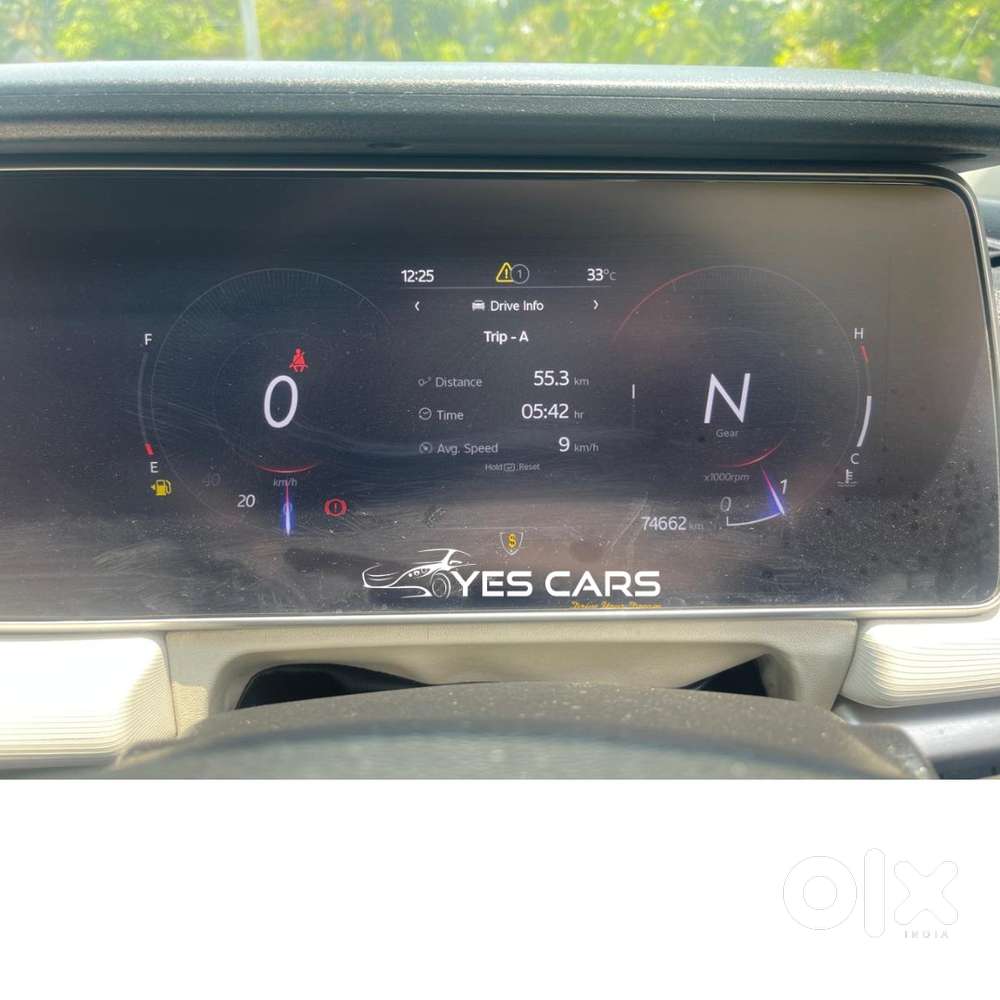 Mahindra Xuv700 2.0 Ax 5 Petrol Mt 7 Str, 2022, Petrol