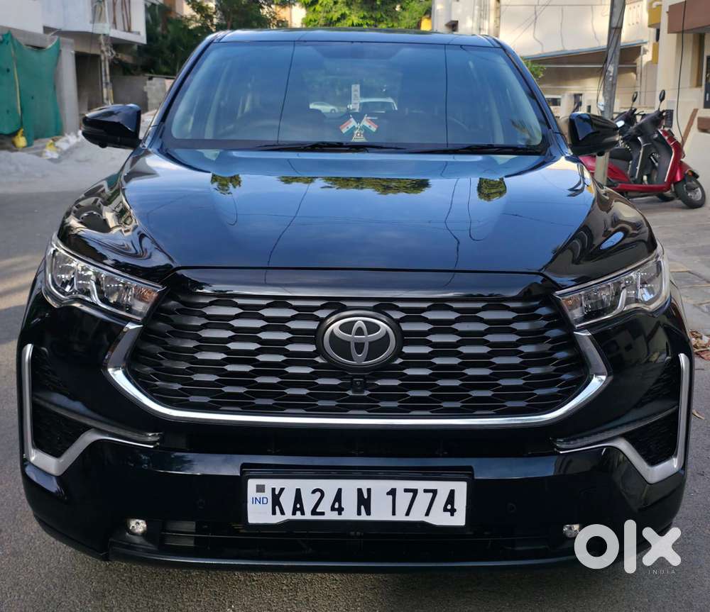 Toyota Innova Hycross 2.0 Vx (o) Hybrid 7 Str, 2025, Petrol
