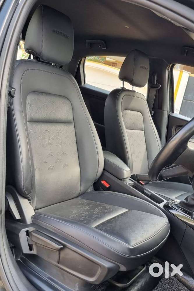 Tata Altroz 1.2 Xza Plus Dark Edition Dct, 2022, Petrol