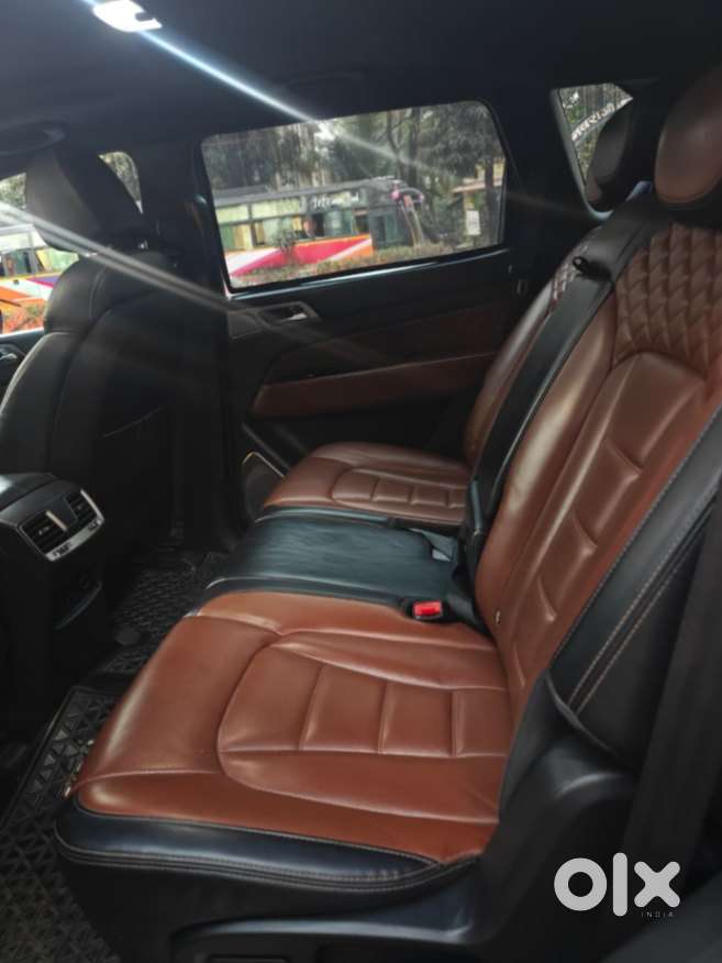 Mahindra Alturas G4 4wd At, 2019, Diesel