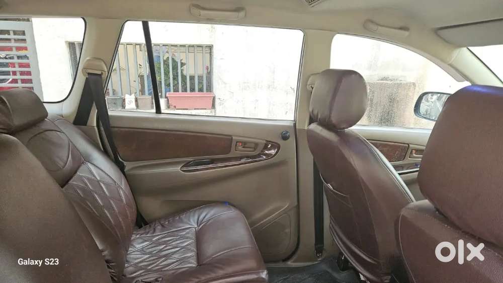 Toyota Innova 2016