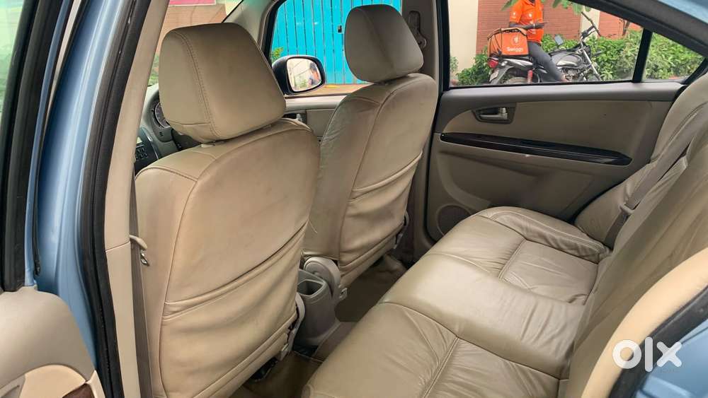 Maruti Suzuki Sx4 Zxi At, 2011, Petrol