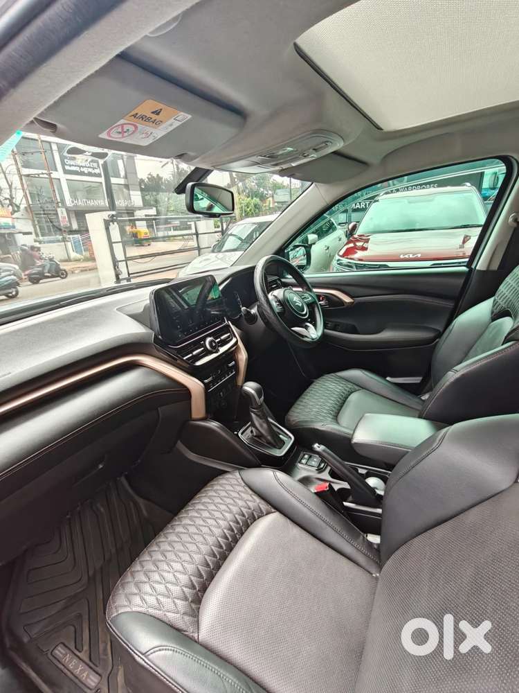 Maruti Suzuki Grand Vitara 1.5 Alpha Plus Dual Tone Intelligent Hybr..