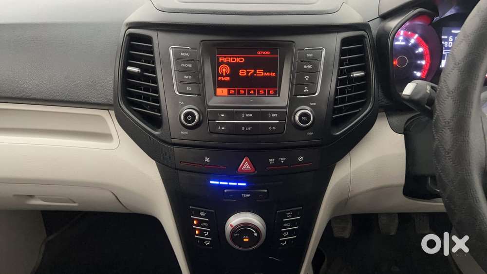 Mahindra Xuv300 W6, 2023, Petrol