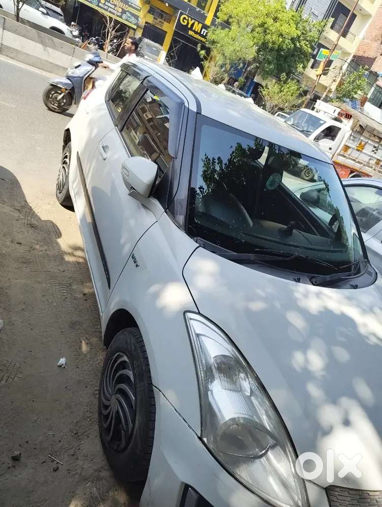 Maruti Suzuki Swift 2015