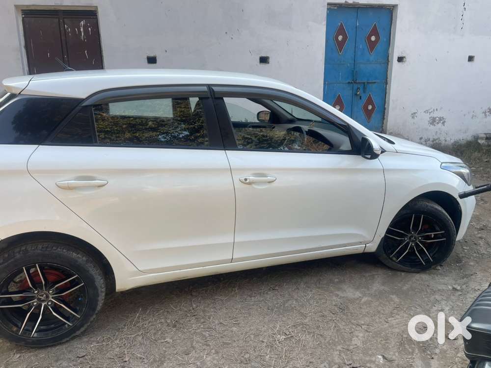 Hyundai  I20 2018 Petrol 70000 Km Driven