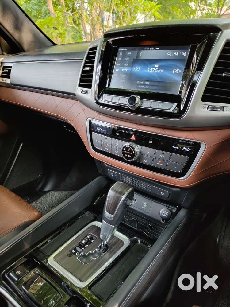 Mahindra Alturas G4 4x2 At, 2022, Diesel