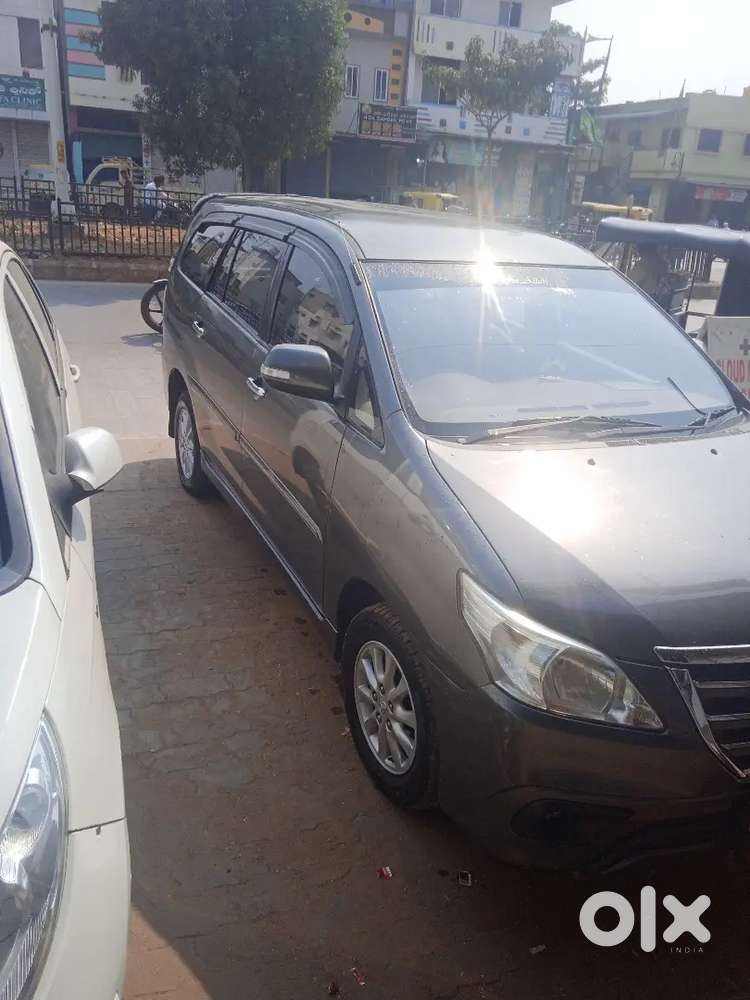 Toyota Innova 2012 Diesel Well Maintained