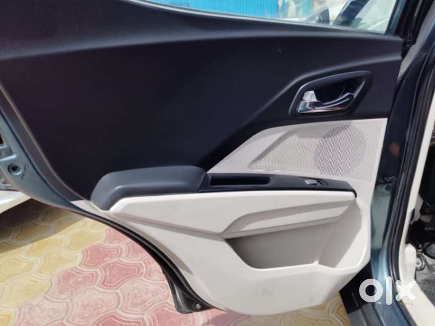 Mahindra Xuv300 W8 Diesel, 2021, Diesel