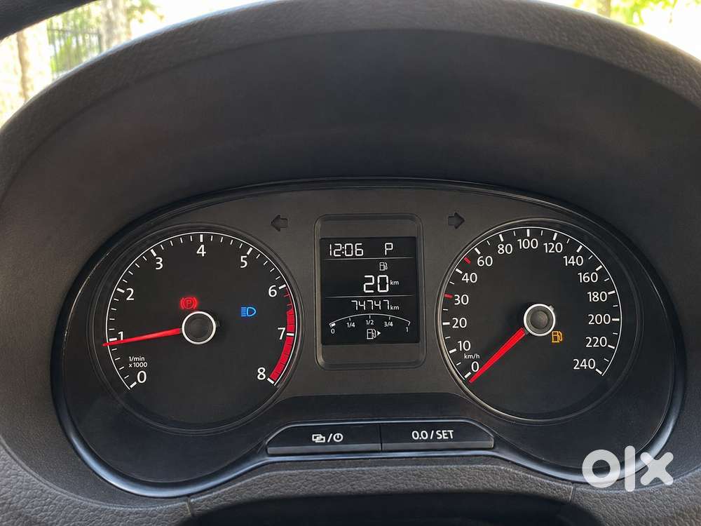 Volkswagen Vento 1.2 Tsi Highline At, 2016, Petrol