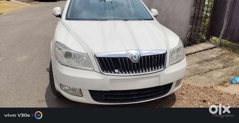 Skoda Laura 2011 Diesel 120000 Km Driven Skoda Lara Spare Available
