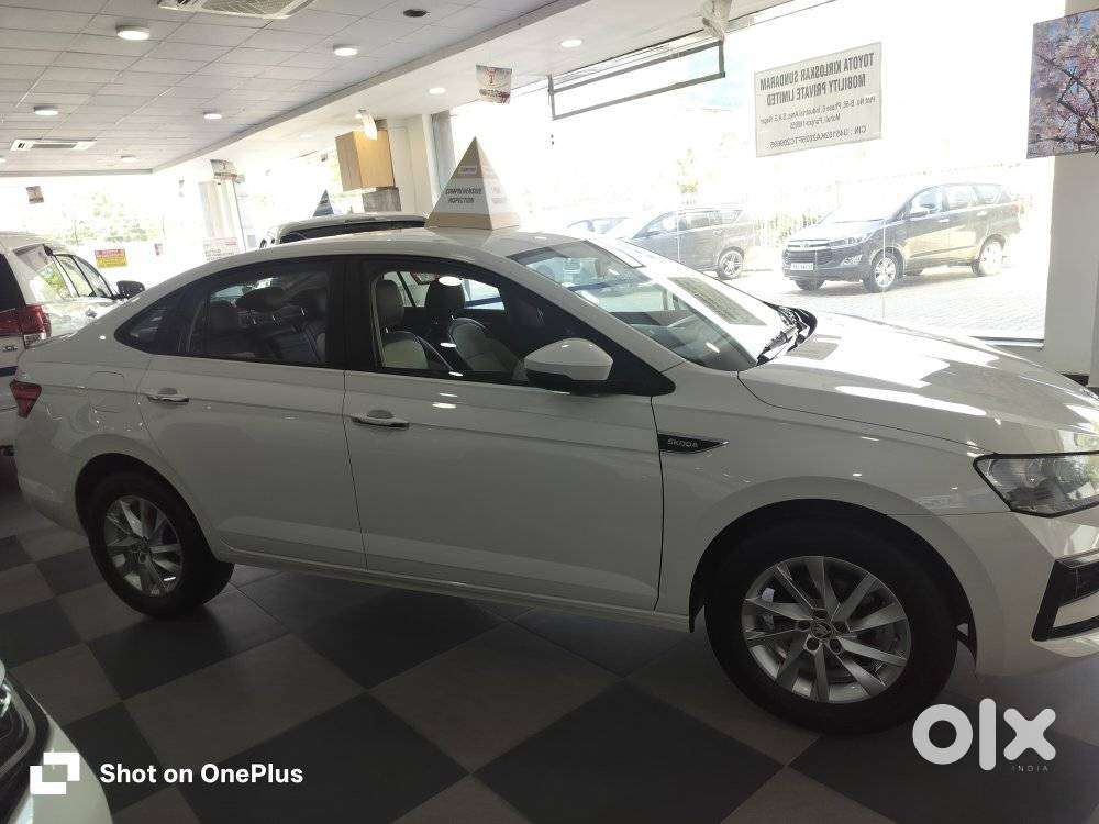 Skoda Slavia Facelift, 2023, Petrol