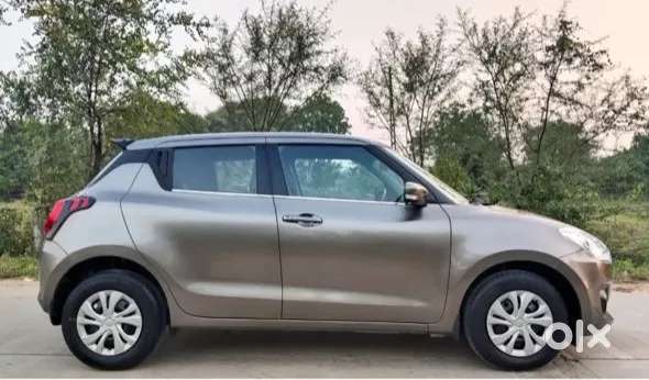Maruti Suzuki Swift Vxi, 2022, Petrol