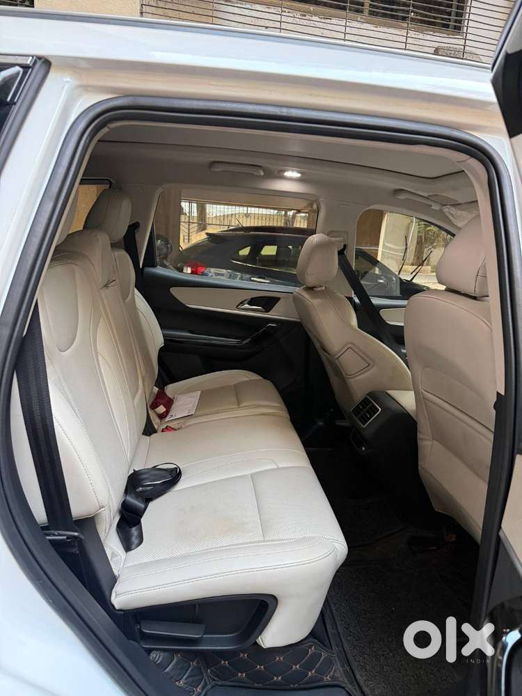 Mahindra Xuv700 Ax7 L Petrol Automatic Seven Seater2022