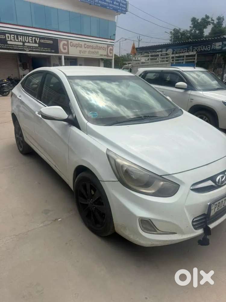 Hyundai Verna 2011 Diesel 200000 Km Driven